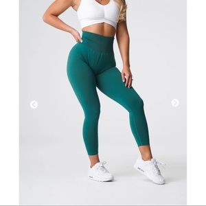 NVGTN Emerald Solid Seamless Leggings - NWT size XS